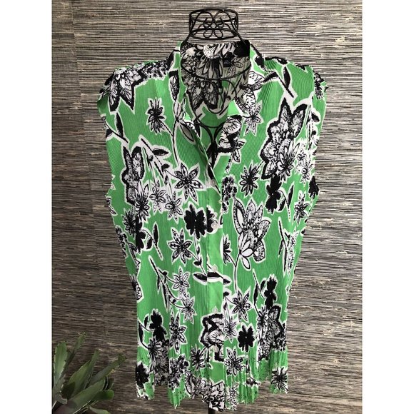 2X Plus Floral Top blouse sleeveless button - Picture 2 of 7